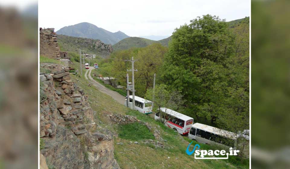 مسیر اقامتگاه بوم گردی گلوسنگ- روستای گلوسنگ-کلیبر استان آذربایجان شرقی-قلعه بابک